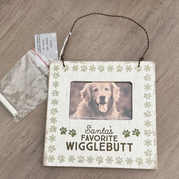 Hobby Lobby Other - 🏷️NWT Santa's Favorite Wigglebutt Dog Photo Frame - White and Green